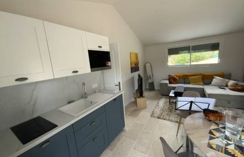 kitchenette équipée extension maison La Maison Des Travaux Ales