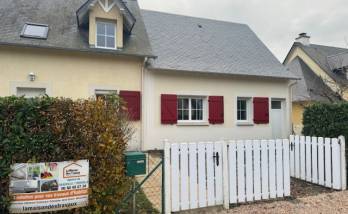 Le ravalement de la façade rue de l'extension terminé