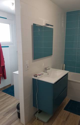 Créations de deux zones dans la salle de bain