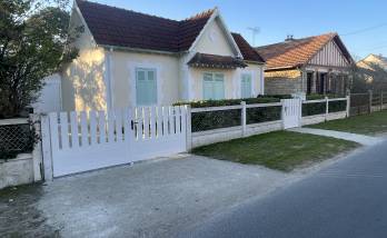 Vue générale après travaux depuis la rue (Merville 14810)