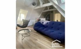 salon dans des combles 