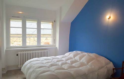 Rénovation et décoration chambre 1 - étage à Saint Lunaire