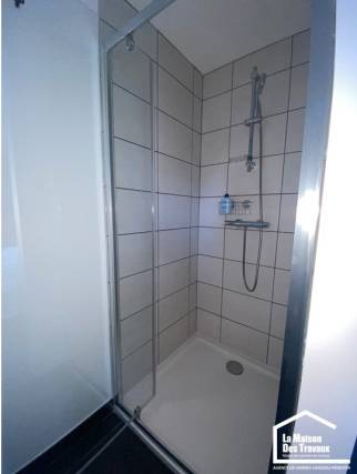 Aménagement d'une salle de bain d'un studio dans le Morbihan