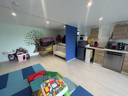 Fleurieu sur Saone (69250) : Transformation d'un ancien garage en pièce d'activité pour une assistante maternelle