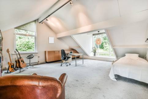 Aménagement de combles en chambre en Essonne