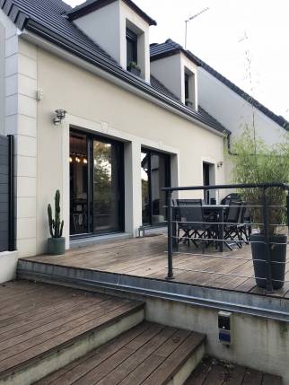 Maison et terrasse avant travaux (Brunoy 91800)