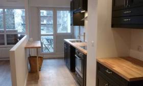 Installation d'une demi-cloison entre cuisine et salon - Allauch