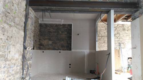 Démolition des plâtres, installation des cloison et doublage pour la future cuisine