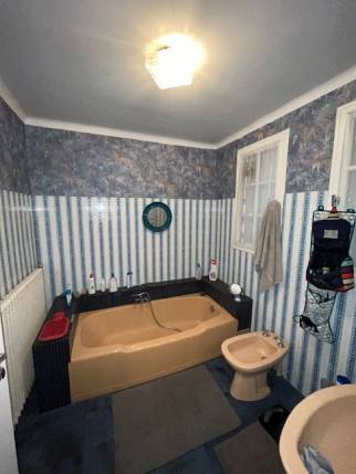 Ancienne salle de bain avant travaux de rénovation intérieure - Nantes 44