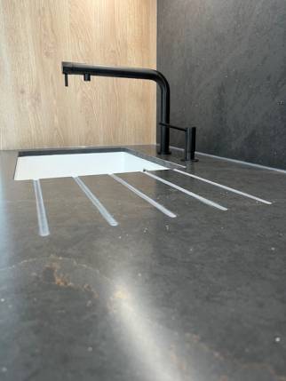 Plan de travail de cuisine en quartz avec rainurage - Nantes 44000