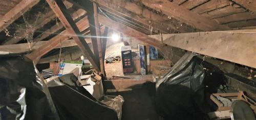 Combles d'une maison avant travaux d'isolation thermique - Brie-Comte-Robert 77170