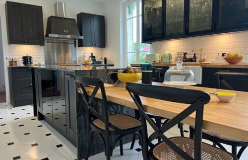 Cuisine et son îlot central