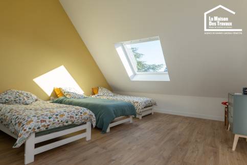 Chambre quatre lits simples enfants