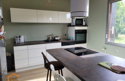 Rénovation cuisine avec îlot central à Dole