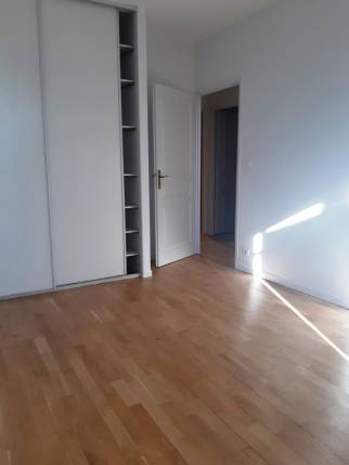 Appartement rénové avec travaux de peinture murale - Lagnieu 01150