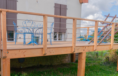 création d'une terrasse surélevée en bois