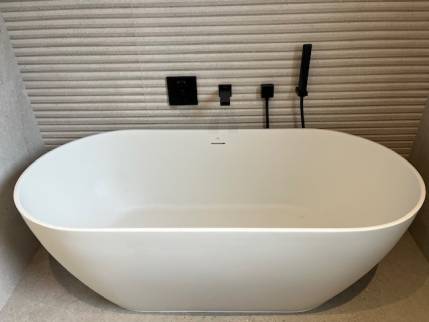 Création de salle de bain avec baignoire îlot - Nantes 44000