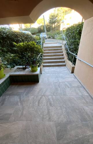 Carrelage hall d'entrée La Maison Des Travaux Alès