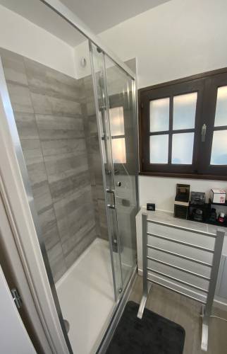 Douche salle de bain moderne rénovation maison La Maison Des Travaux Alès