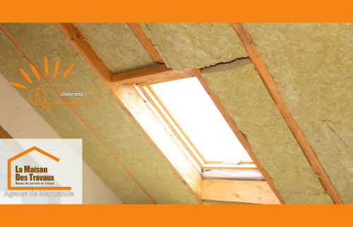 Rénovation de combles à Nérac avec renforcement et isolation entre chevrons pour améliorer la performance énergétique.