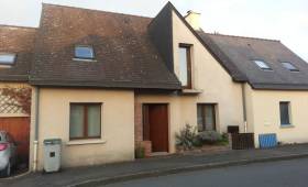 Façade et fenêtres de la maison à Billom avant