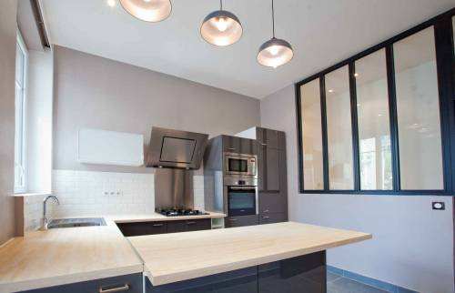 Rénovation de la cuisine d'un appartement haussmannien pour un client expatrié en Asie