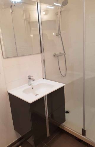 Création d'une douche avec receveur extra-plat