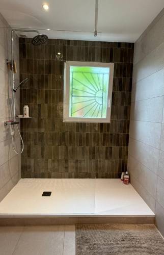 Salle de bain rénovée a Vaux sur Mer