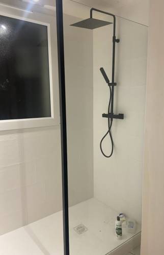 Rénovation de salle de bain par La Maison Des Travaux de Pau