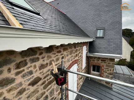 Rénovation d’une charpente et de la couverture d’une maison classée à Cancale