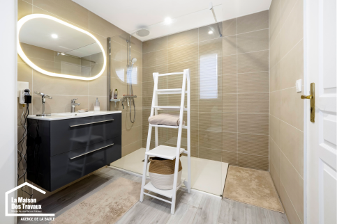 Grande salle de bain, maxi douche !