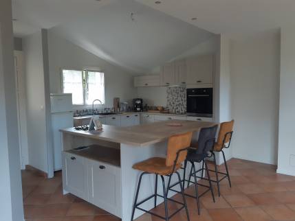 Rénovation de cuisine avec îlot central - Meximieux 01800