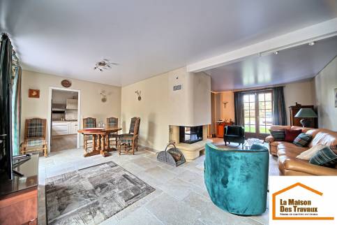 Salon après rénovation (Varennes-Jarcy 91480)