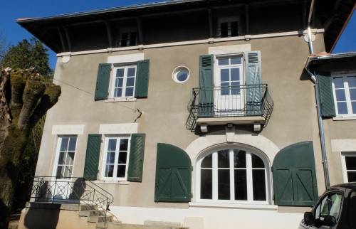 Rénovation complète d'une toiture, maison ancienne située dans Lyon Ouest (Ecully 69130)