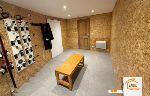 La Maison des Travaux Moûtiers, aménagement garage habitable, baie vitrée rénovation, faux plafond spots LED, artisans rénovation Savoie