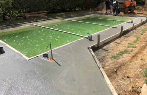 Construction d'une terrasse autour de la piscine à Honfleur