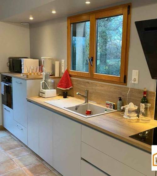 plan de travail et verrière