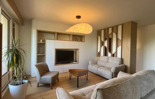 Rénovation d'intérieur à Écully (69130) avec salon et mobilier sur mesure