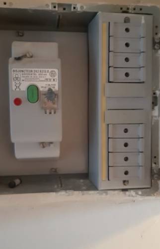 Mise aux normes électriques d’un appartement à Sainte-Savine 1