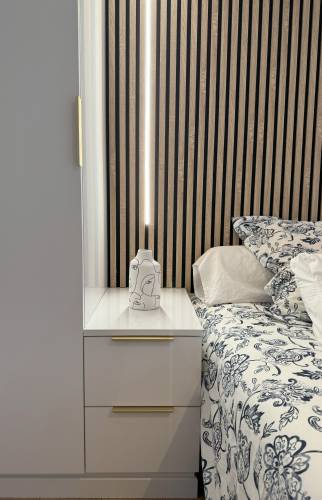 Tables de chevet intégrées