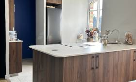 Cuisine terminée avec nouveau carrelage 