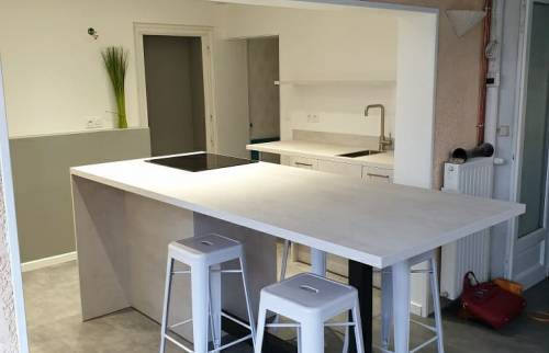 Ilot central nouvelle cuisine et aménagement muraux à Châteaullin (29150)