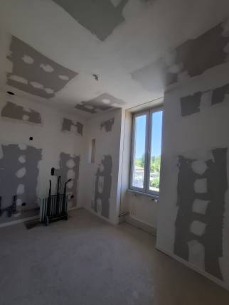 Travaux de rénovation d'appartement en cours - Bettant 01500