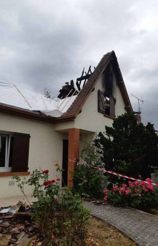 Toiture incendiée