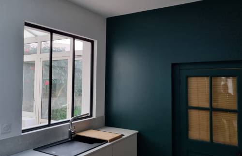 pose verrière atelier à mi-hauteur entre cuisine et véranda à Meaux (77100)