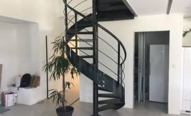 Installation d'un escalier colimaçon