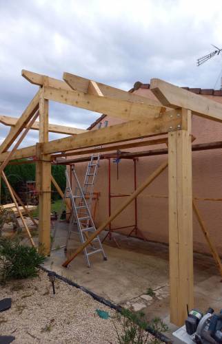 Création d'un carport en bois Savigneux