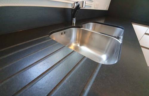 installation d'un évier a deux bacs Sens (89) 