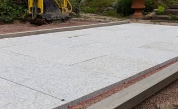 Aménagement d’une terrasse en béton désactivé à Saint-Pierre-Quiberon
