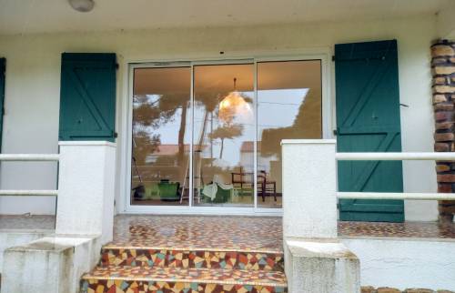 Vue sur la balustrade à rénover